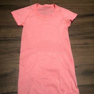 Lululemon swiftly tech short sleeve top